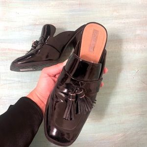 🖤TAHARI PATENT LEATHER TASSEL LOAFER MULE SZ 8🖤